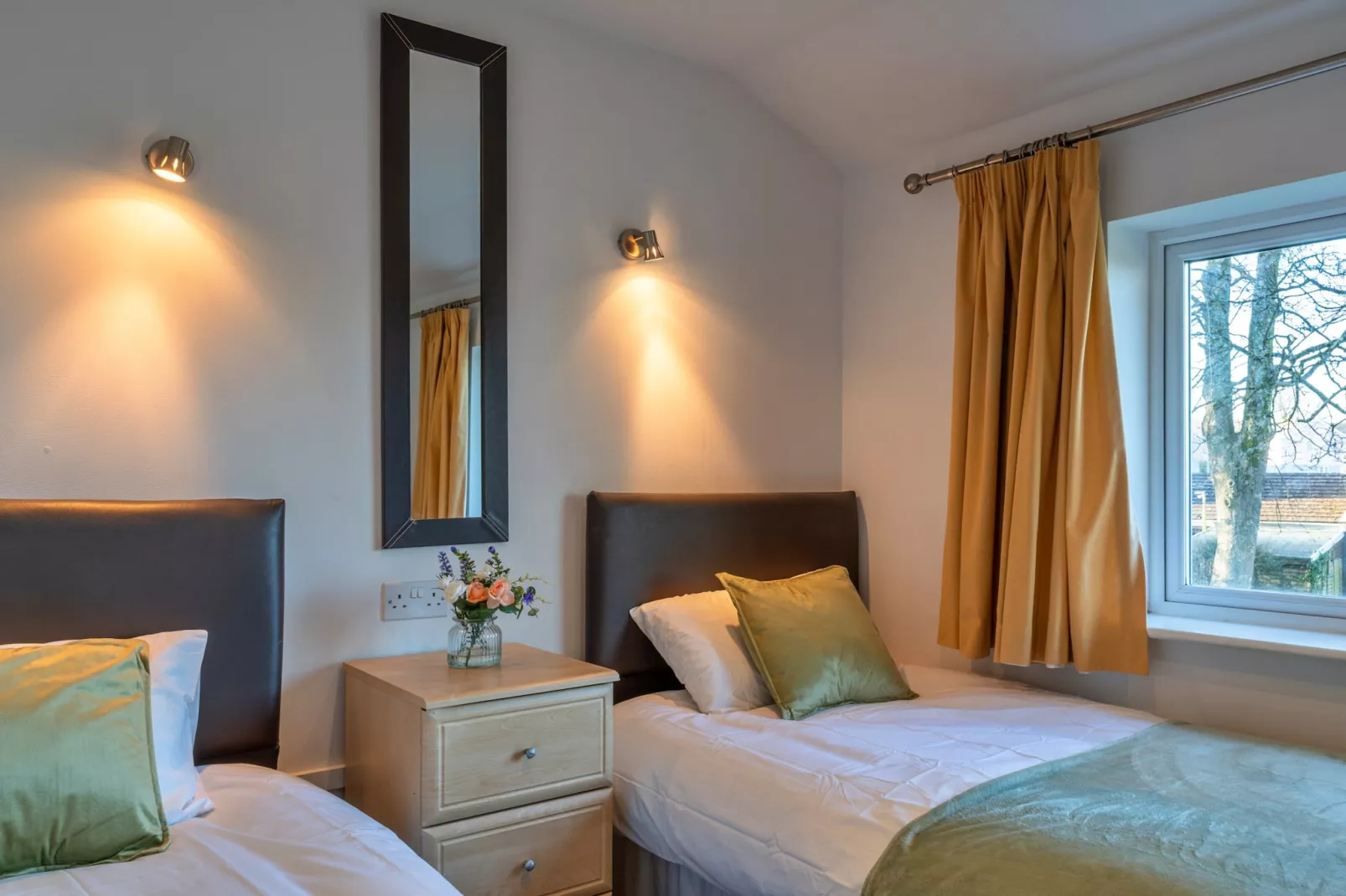 Carworgie Cottage-Bedroom