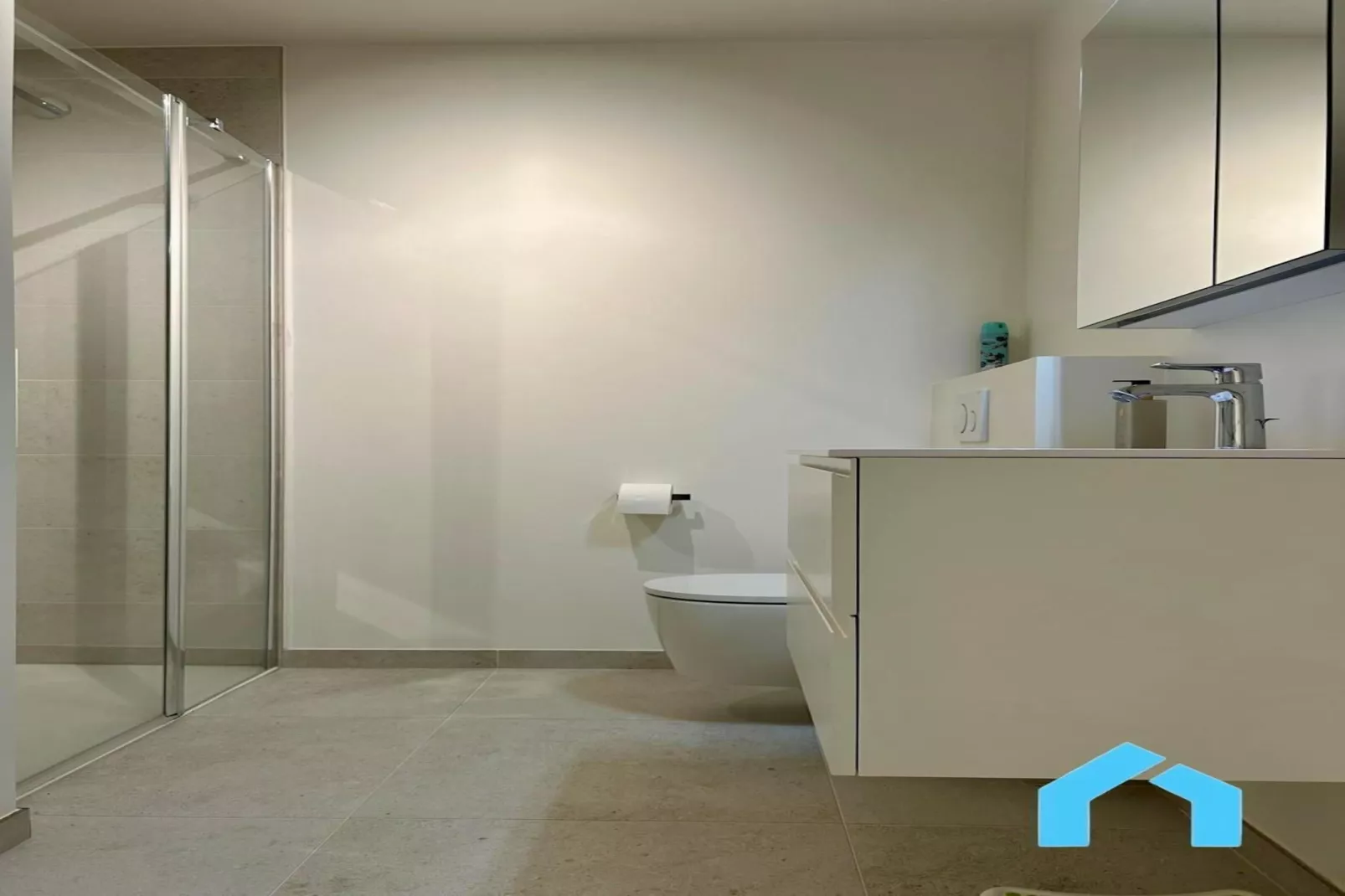 Emeraude 11-Bathroom