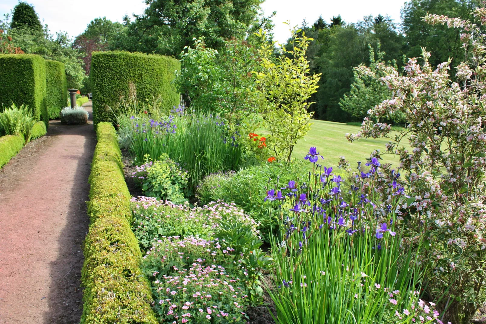 Ingleby Manor - Courtyard Cottage-Image-tags.resort