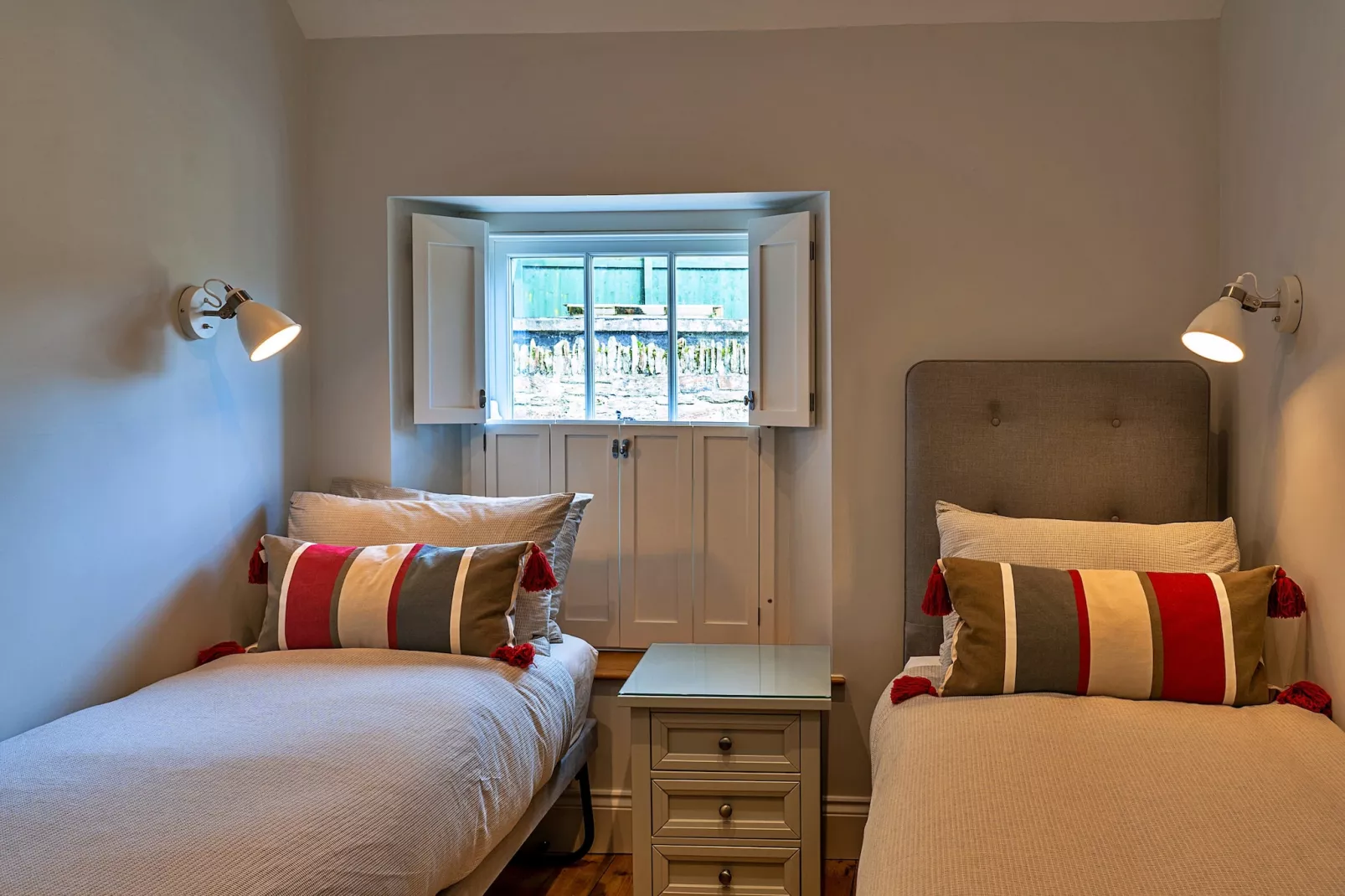 Potters Cottage-Bedroom
