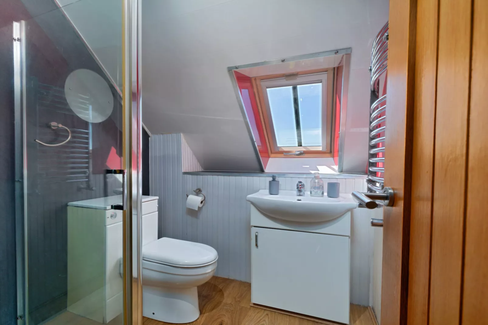 Abbeyview-Bathroom