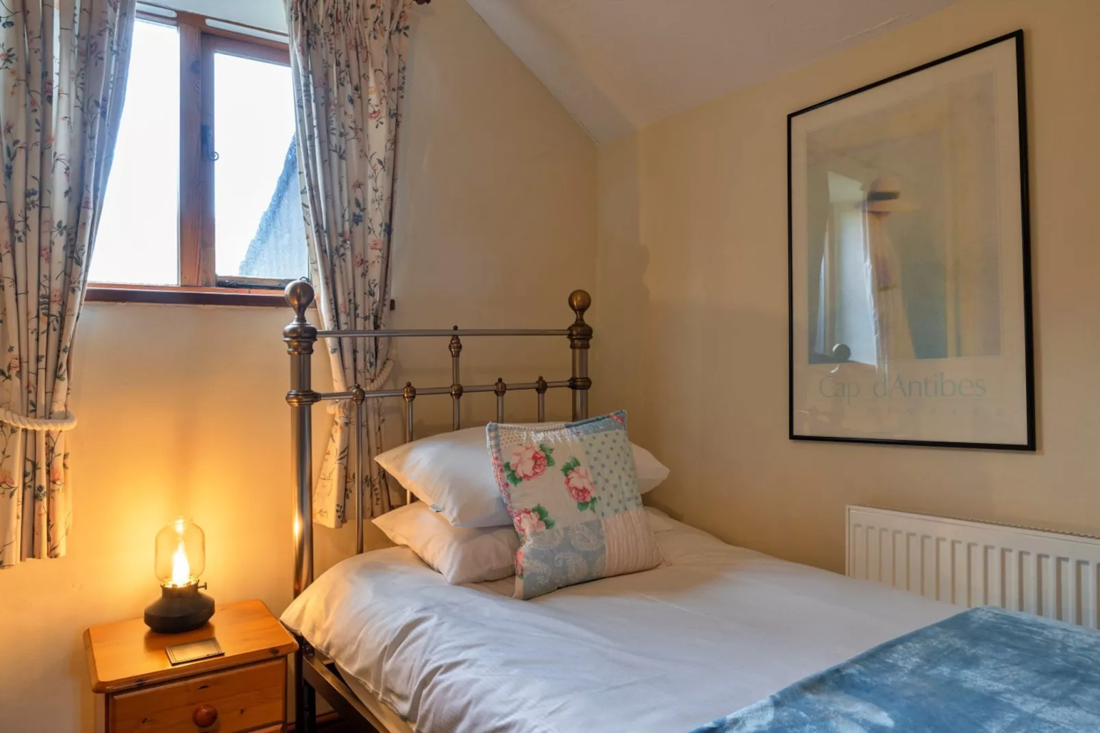 Hope Thatch-Bedroom