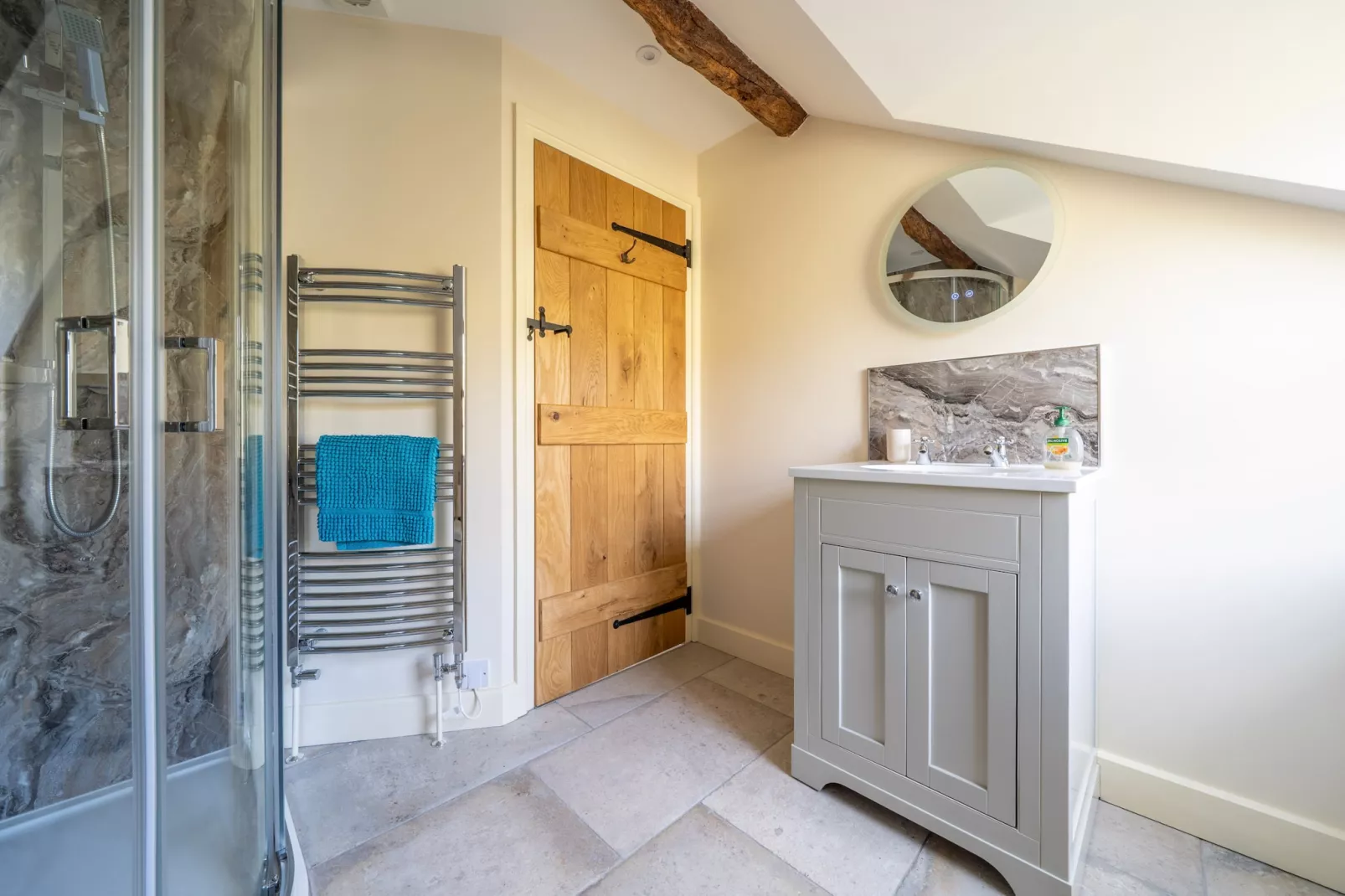 Coygen Cottage-Bathroom