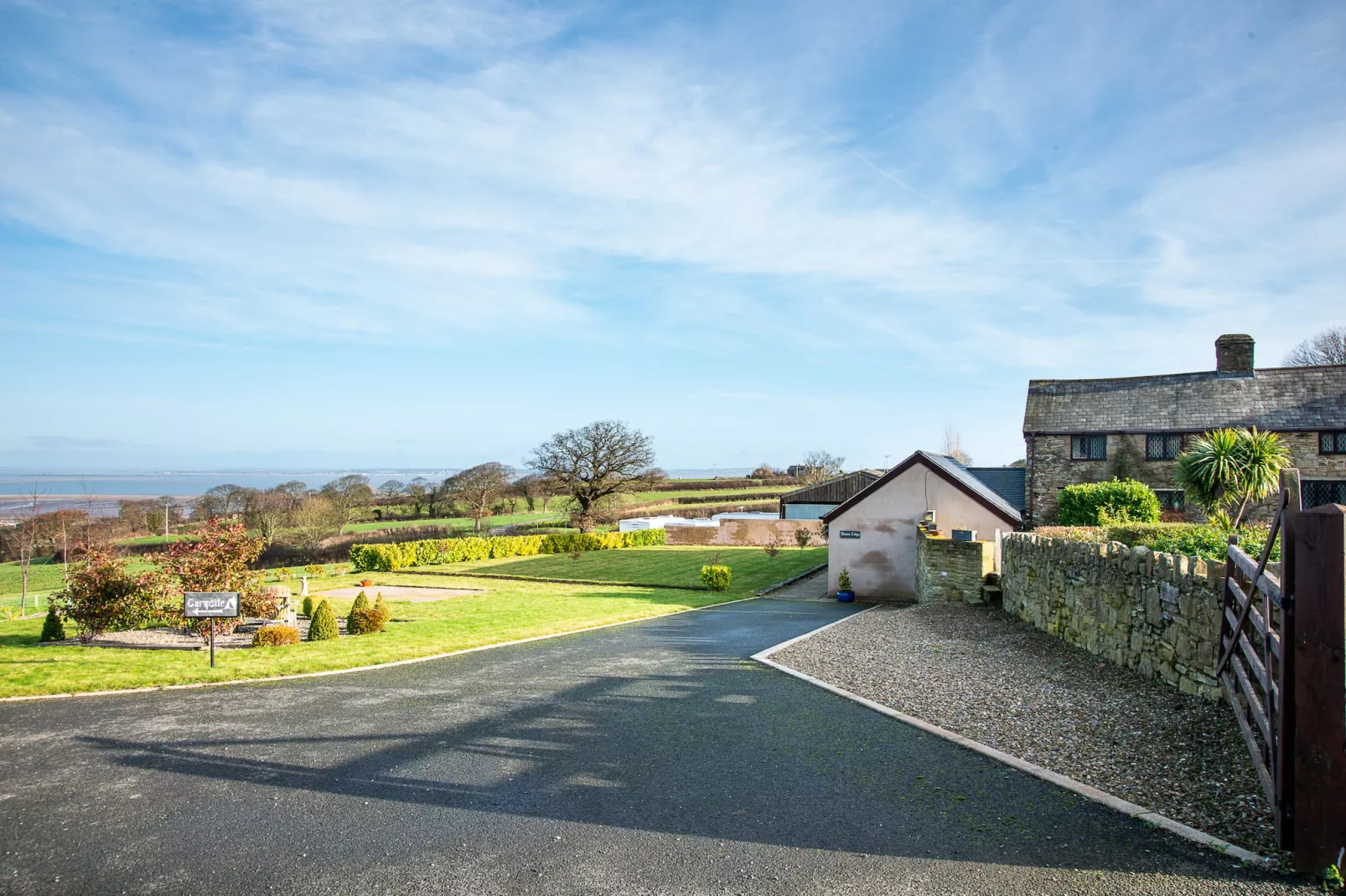 Picton Lodge - Sea Views-Outdoor