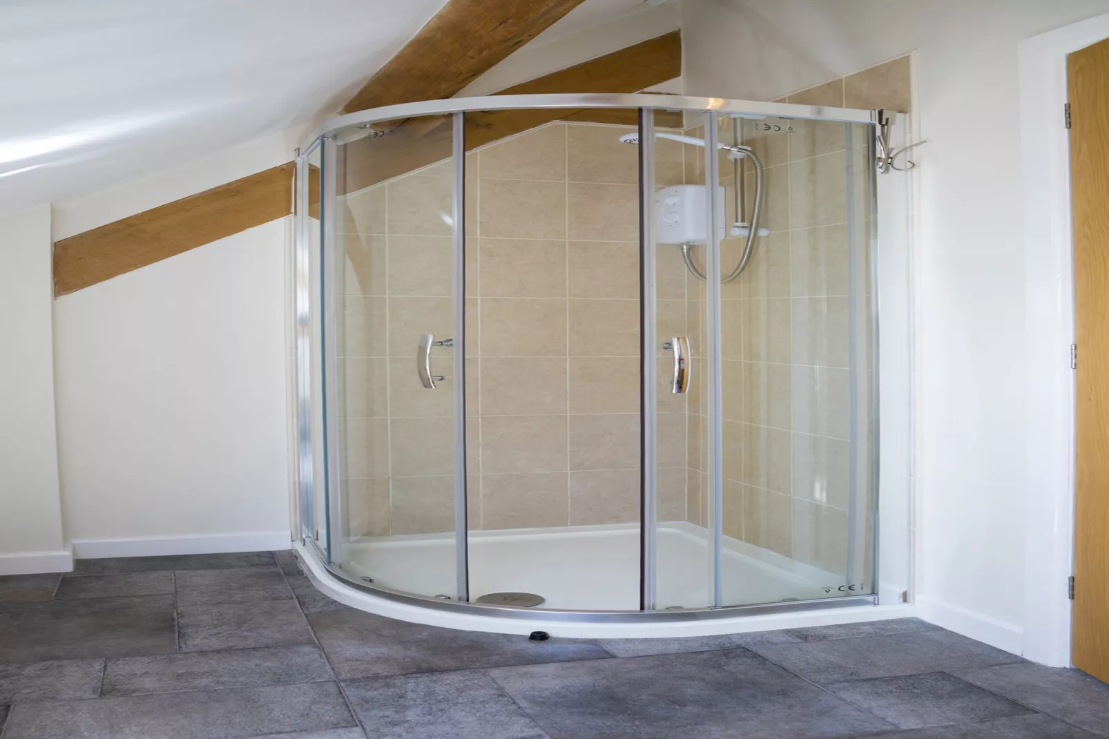Owl Cottage-Bathroom