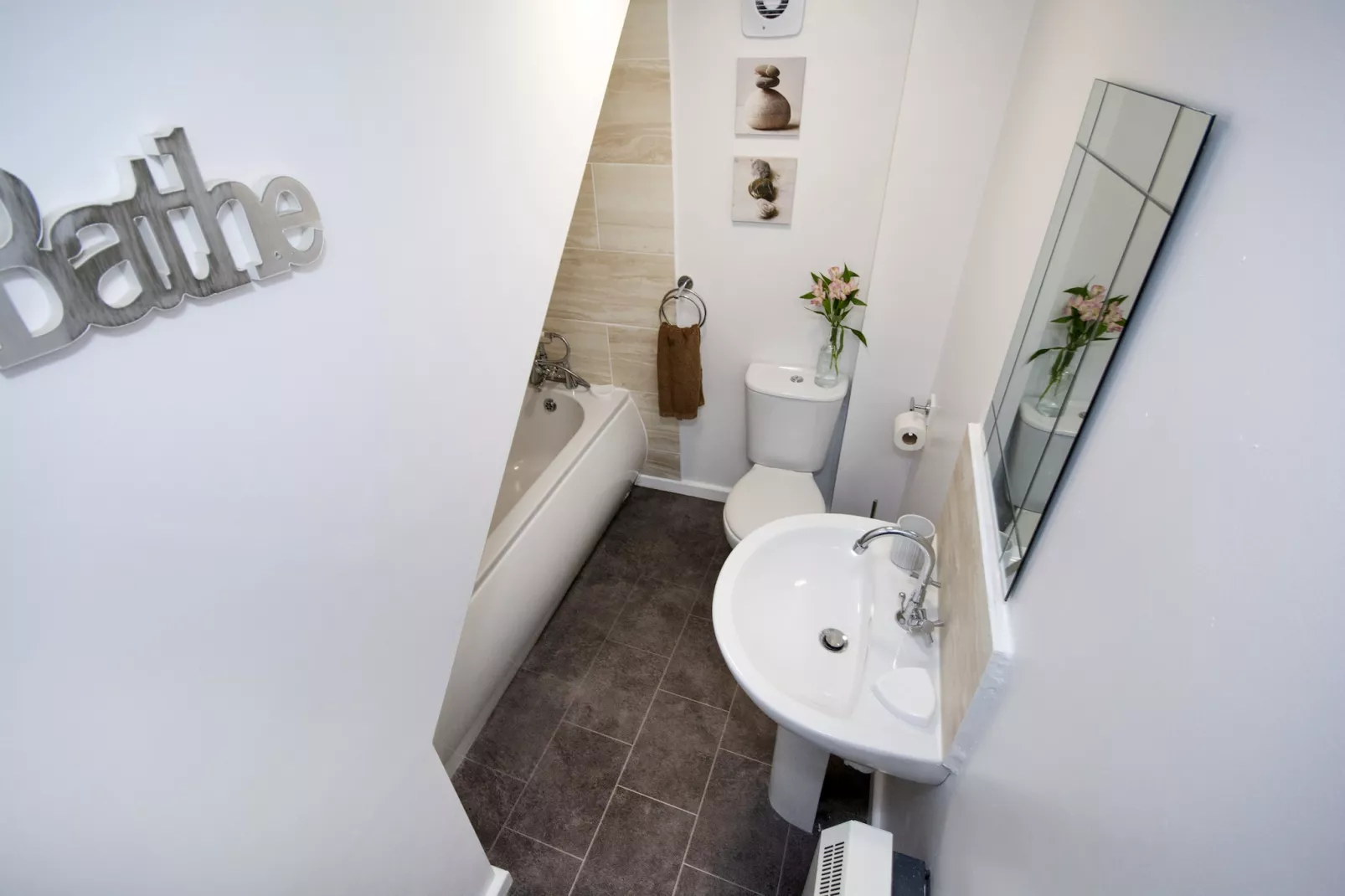 Ellie-Jo Cottage-Bathroom