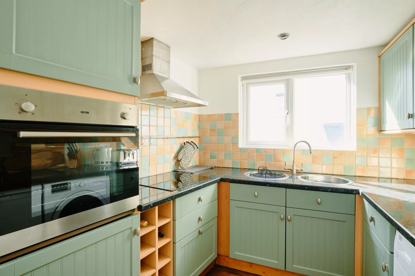 Scallop Cottage-Kitchen