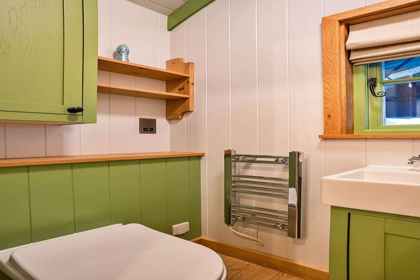The Shepherd's Hut at Northcombe Farm-Bathroom