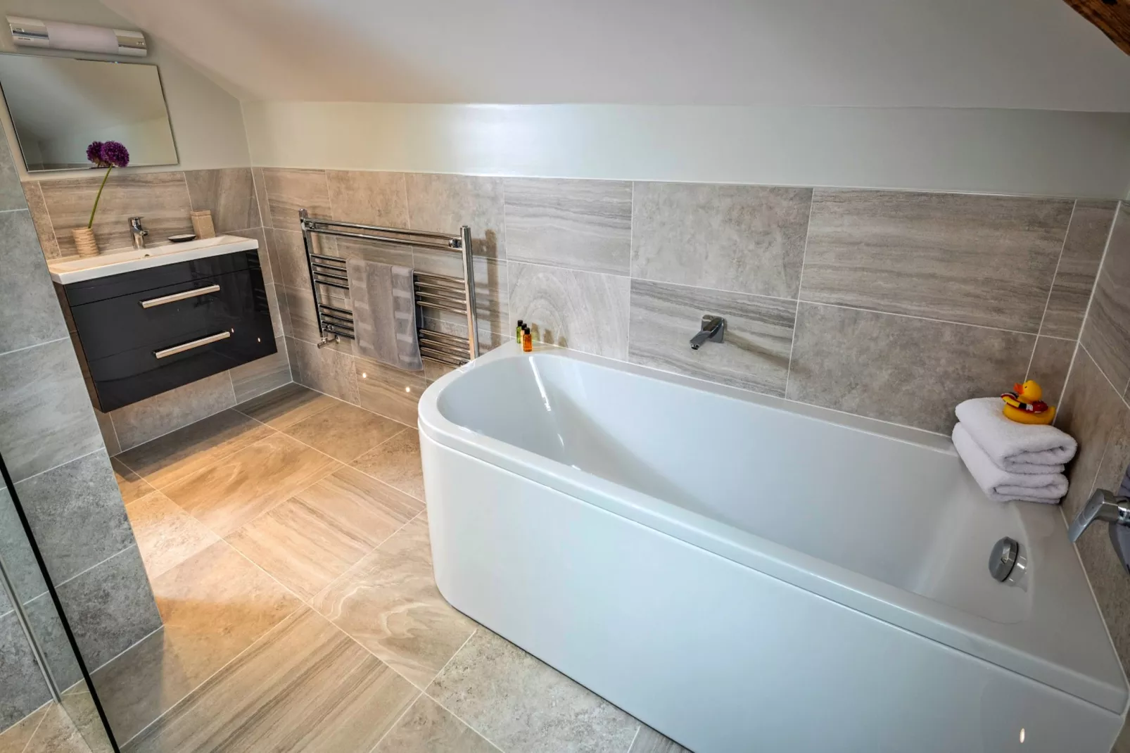 The Old Post Office Apartment 3-Bathroom