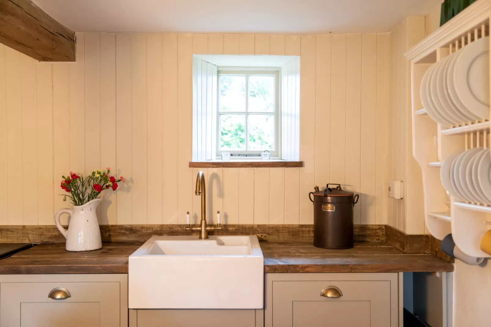 Islip Mill House - Beautiful Riverside Home-Kitchen