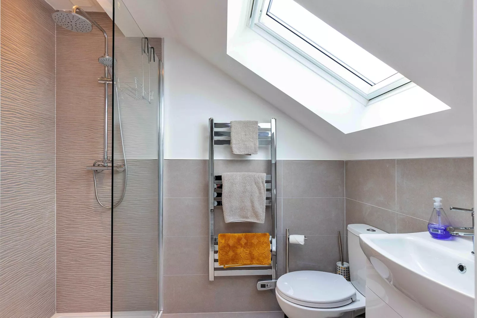 The Holt-Bathroom