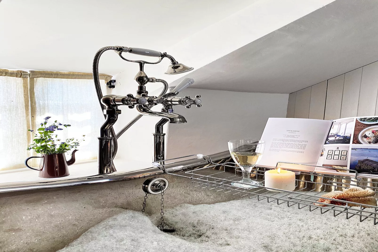 Calm Cottage, Kingsand-Bathroom