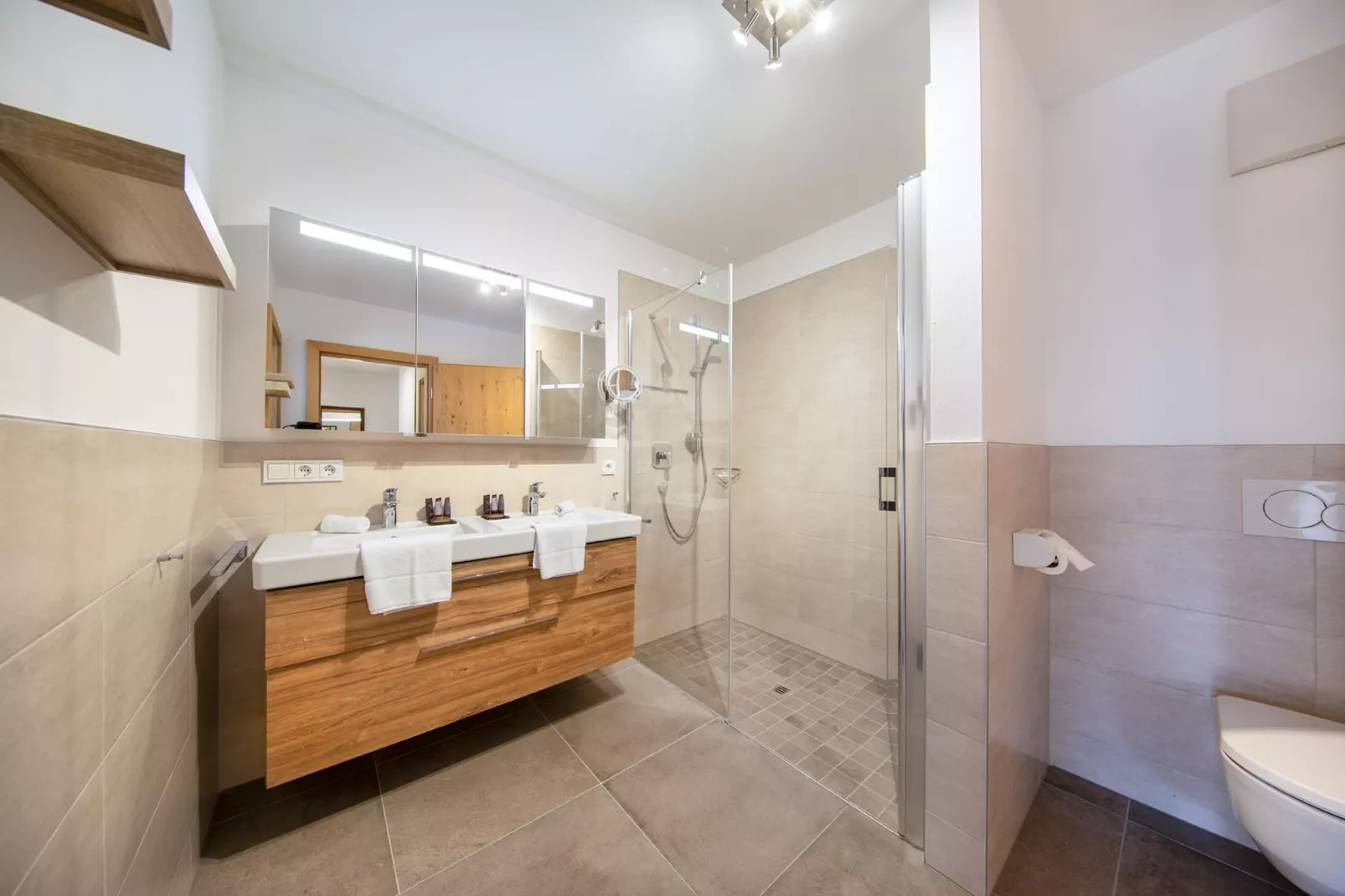 Nationalpark Chalet Edelweissspitze-Bathroom