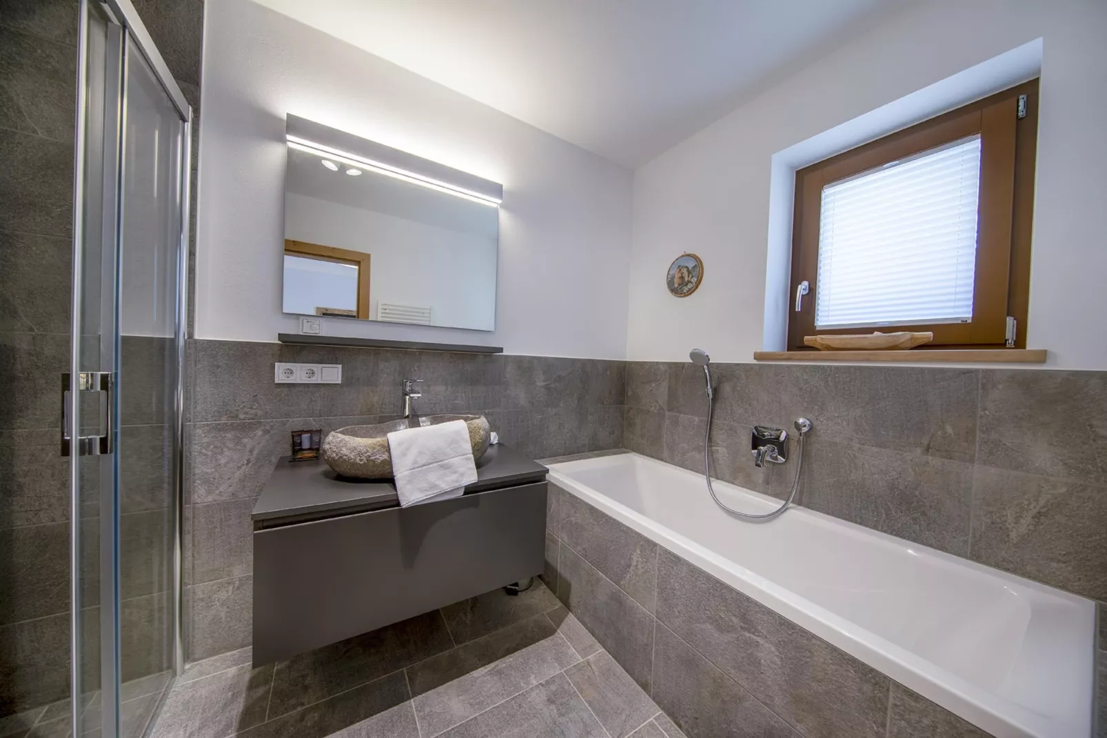 Nationalpark Chalet Mittereggspitze-Bathroom
