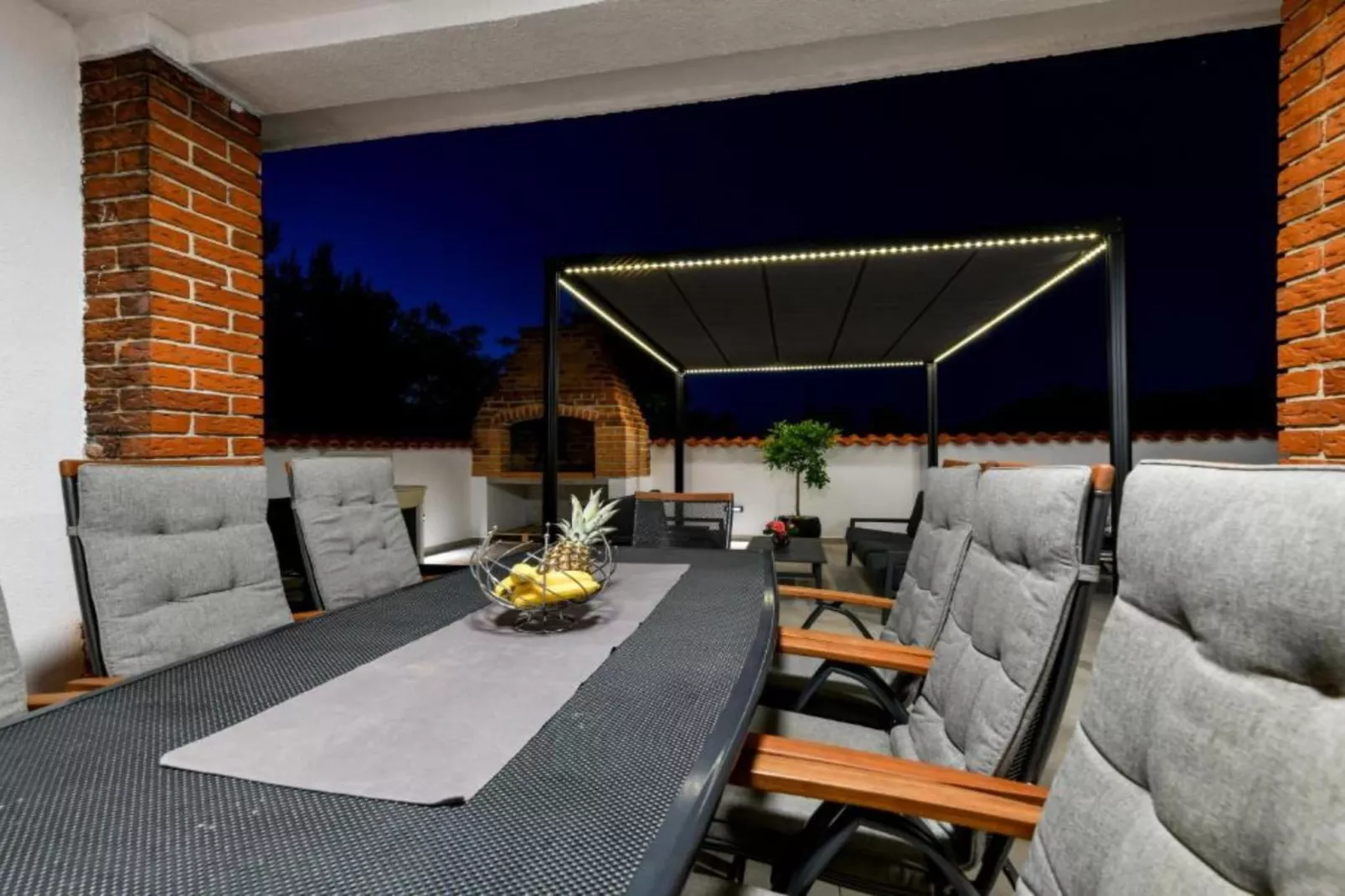 Four Bedroom Villa With Hot Tub-Extérieur