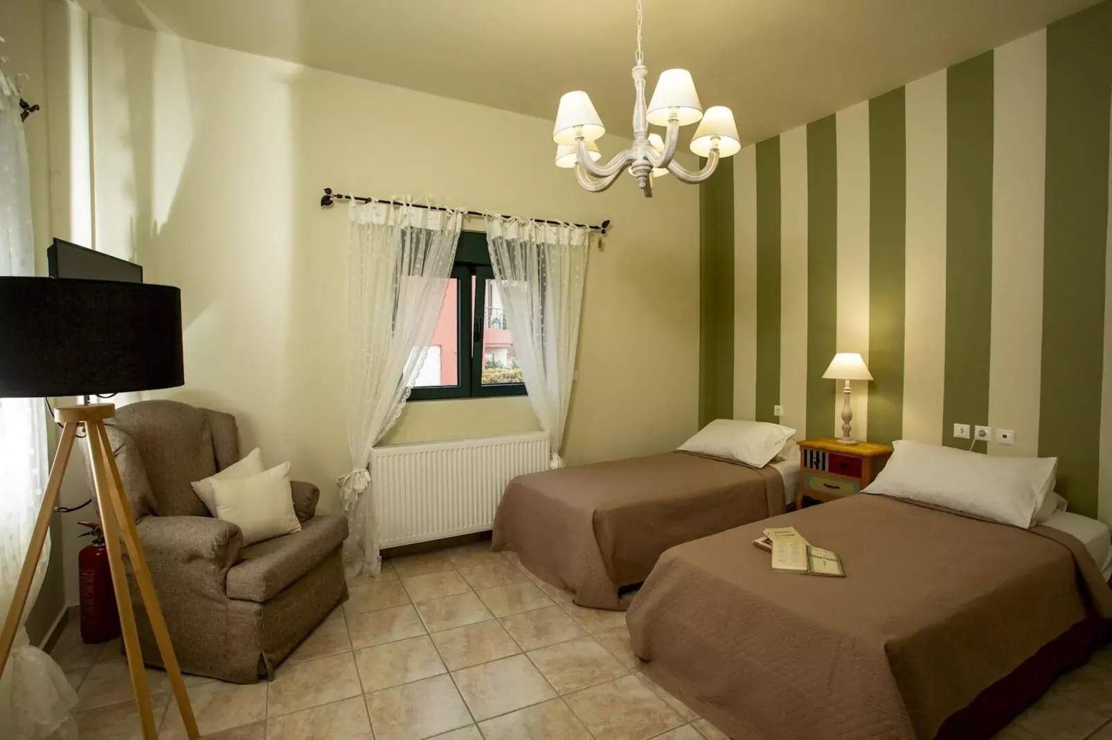Golden Crest Villa-Bedroom