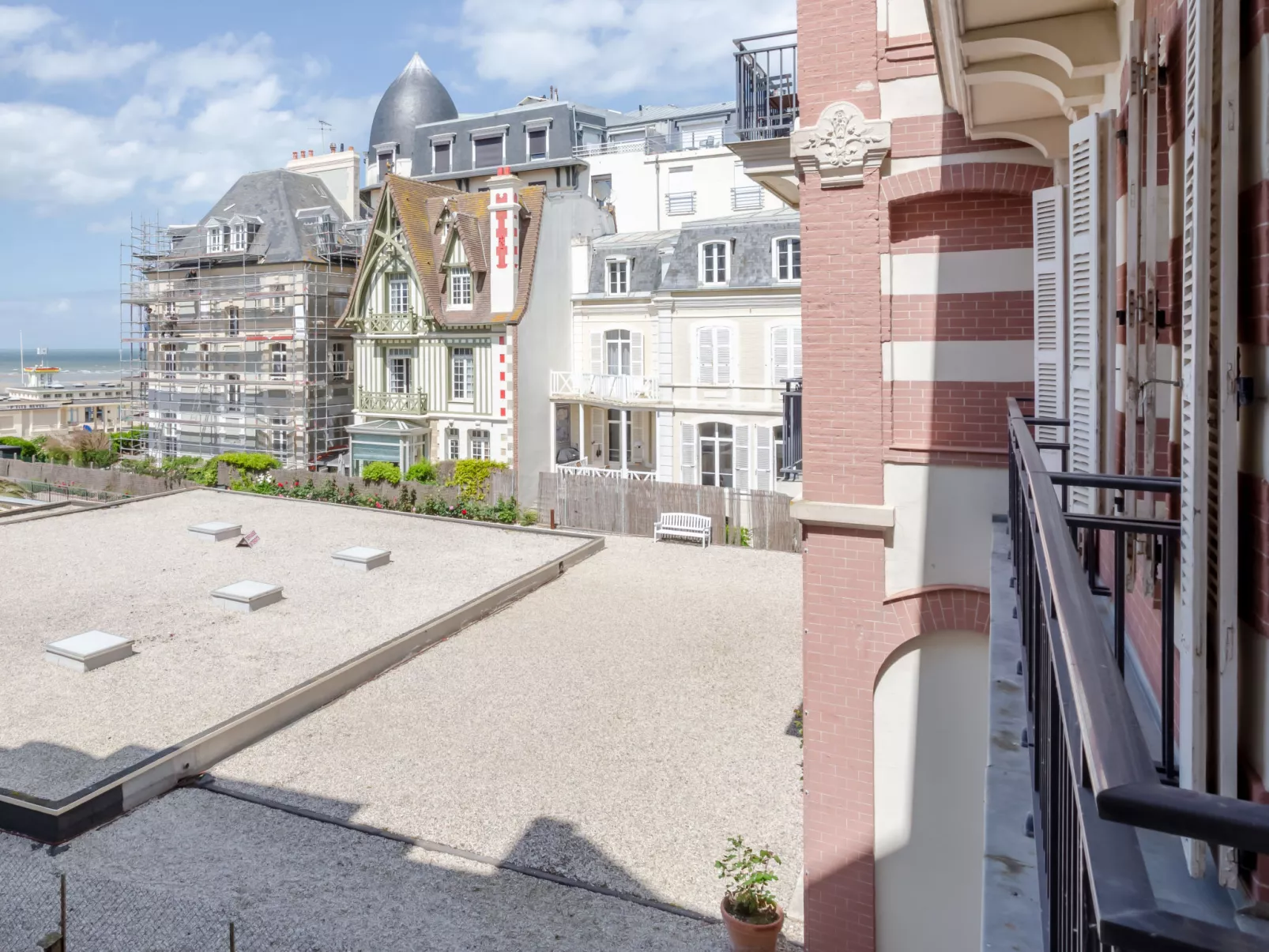 L'hôtel de Paris-Dehors
