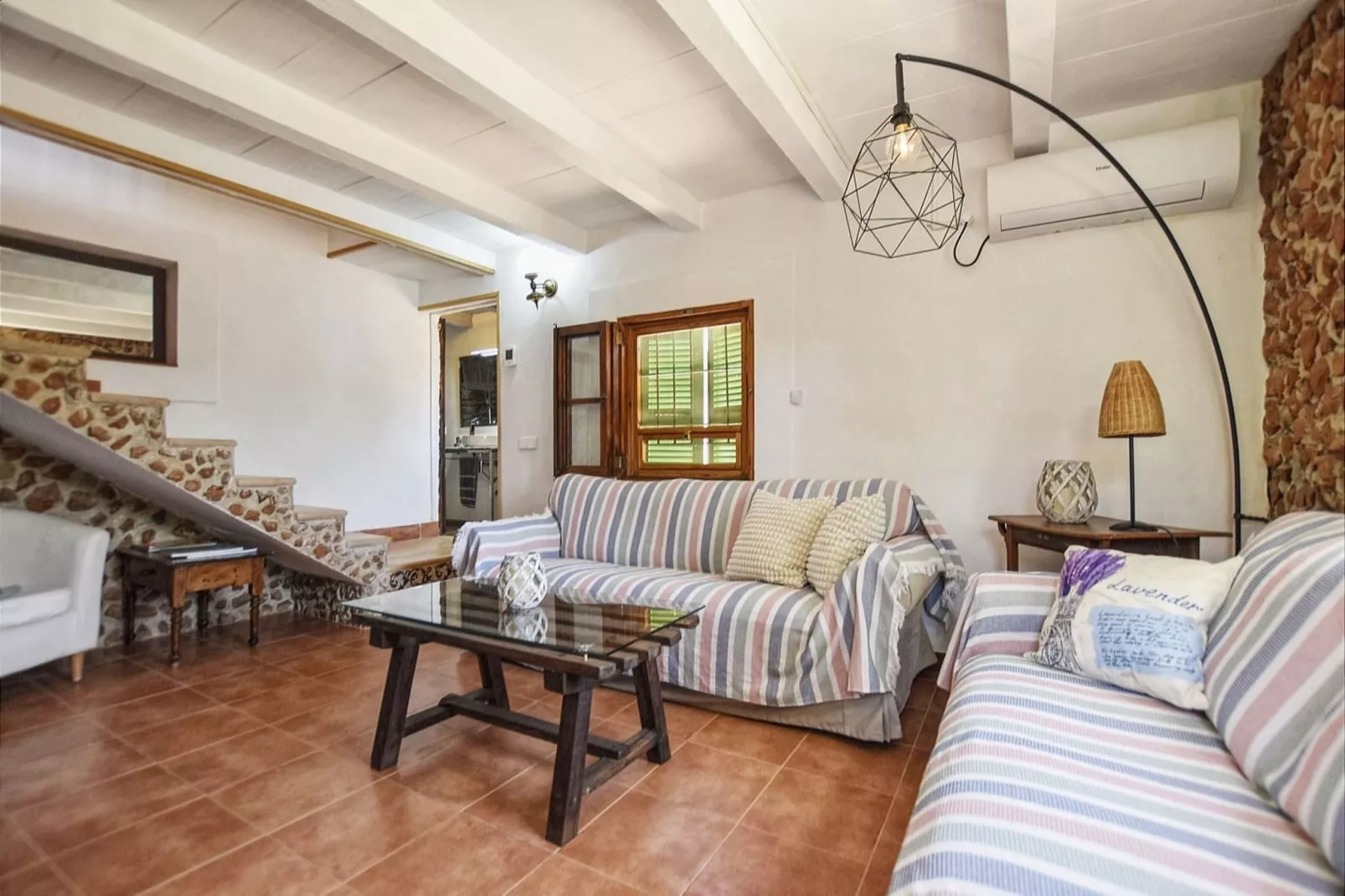Caseta-Living room