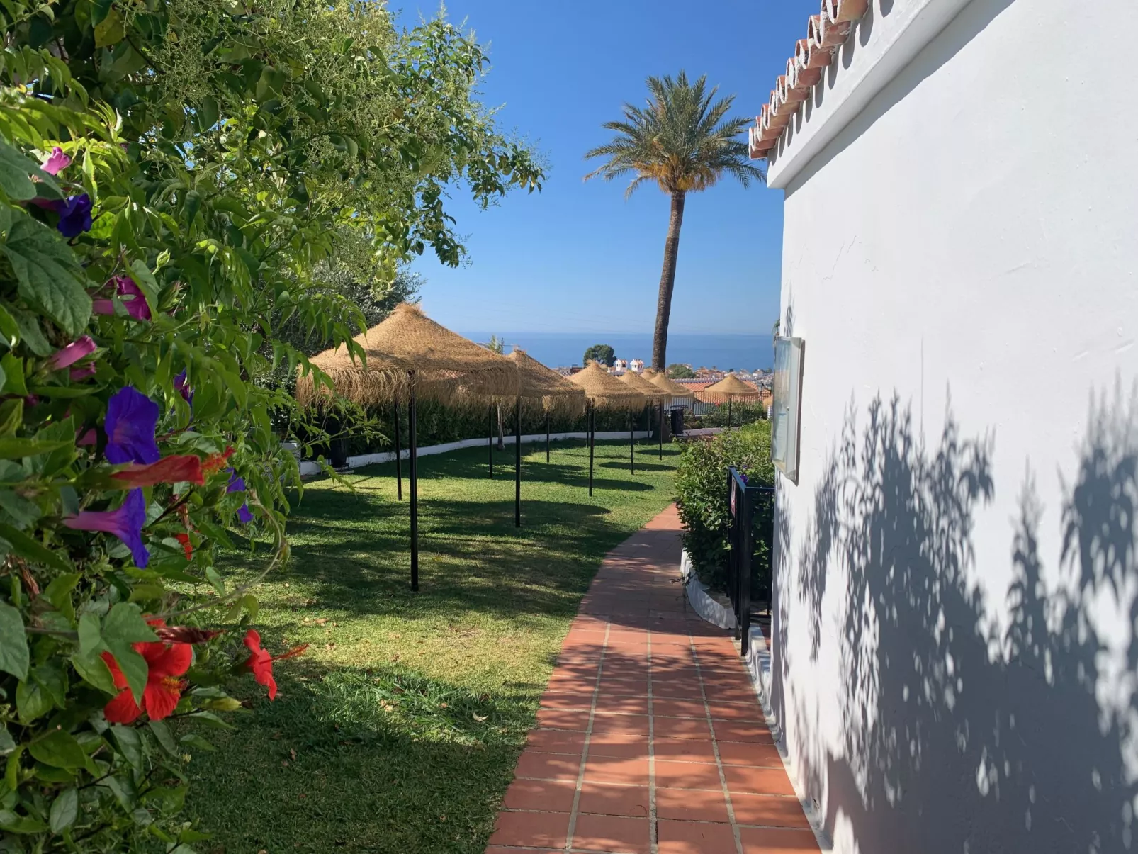 Los Geraneos de Capistrano-Outside