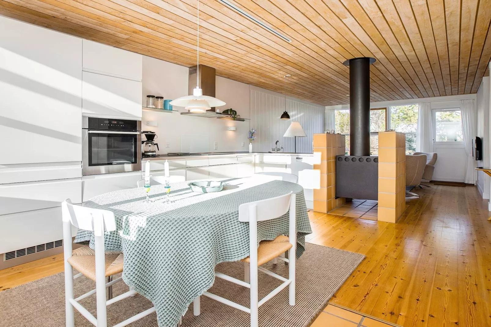 3 room,1st row,renovated-Innen