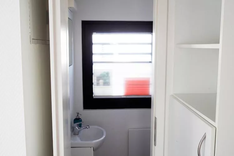 Hausboot Family & Friends LP2 / 3 Personen-Bathroom
