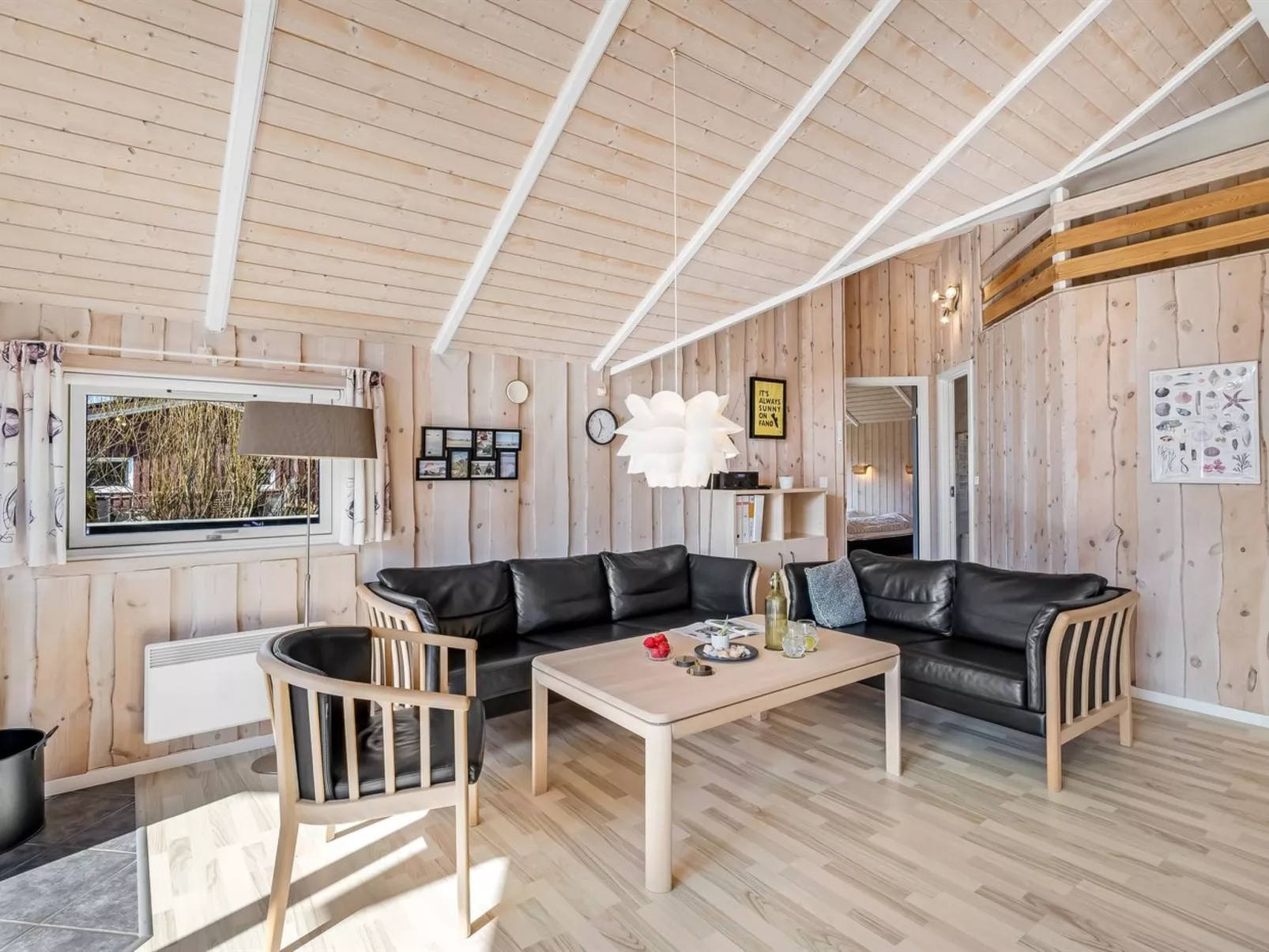 "Germaine" - 1.2km from the sea-Dedans