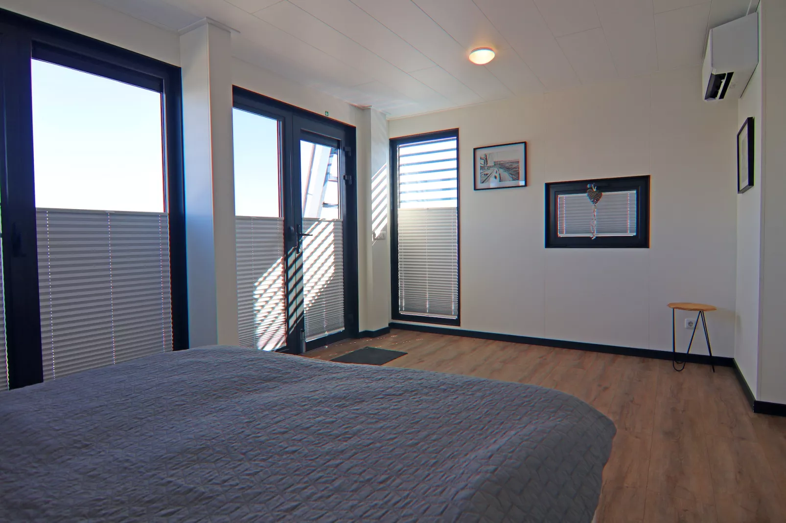 Hausboot Family & Friends mit Hund LP 10 / 1-2 Personen-Bedroom