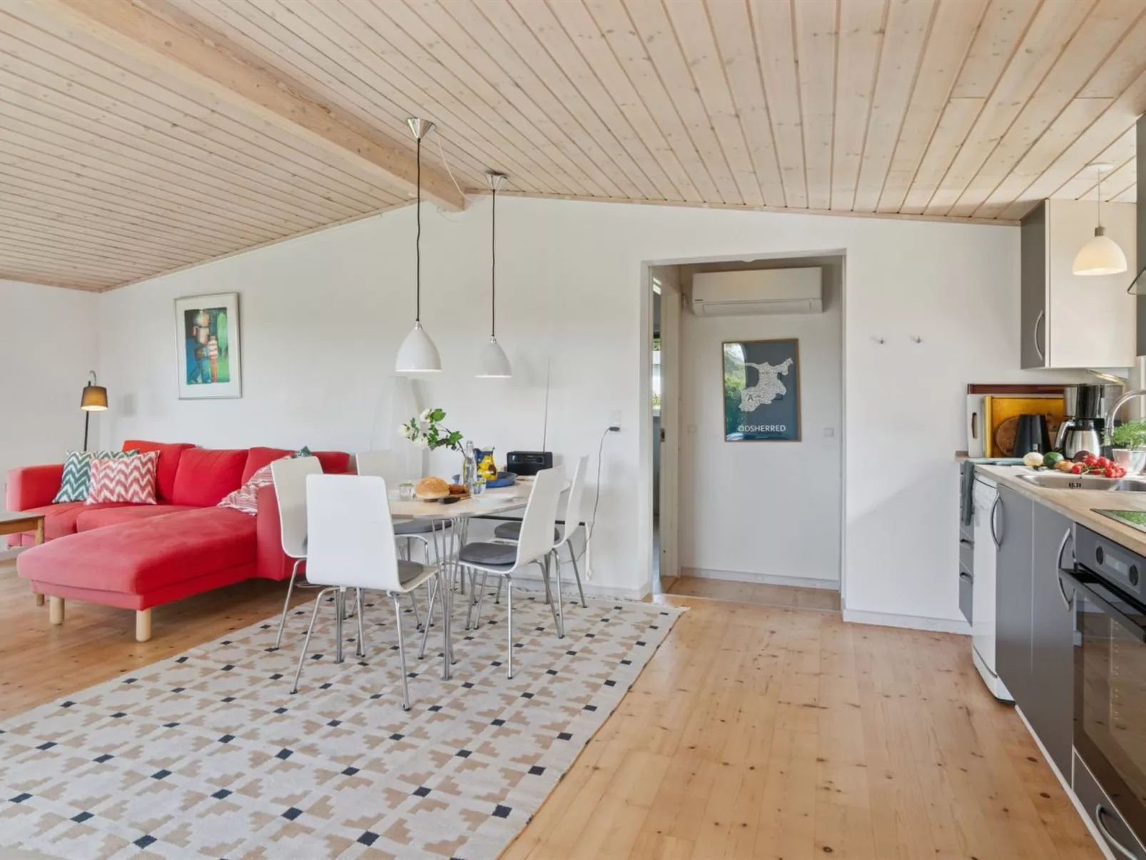"Bassi" - 650m from the sea-Drinnen