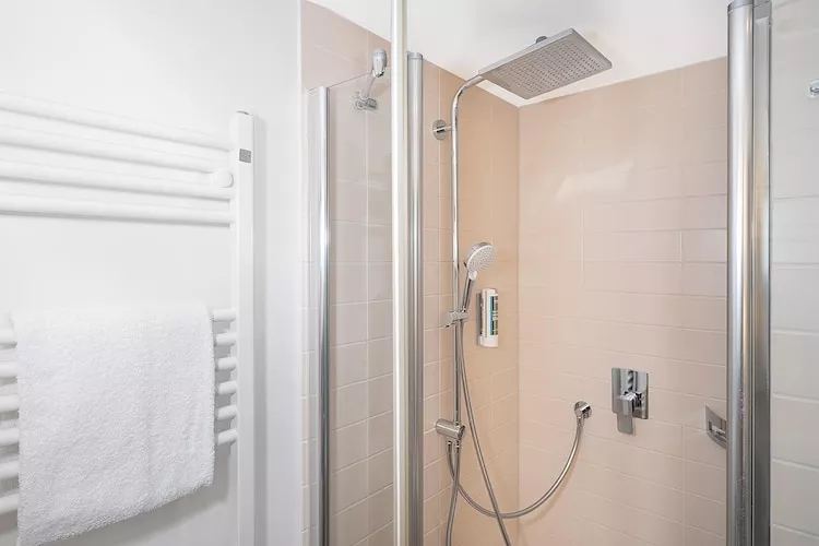 BEECH Resort am Plauer See - 4 Personen-Bathroom
