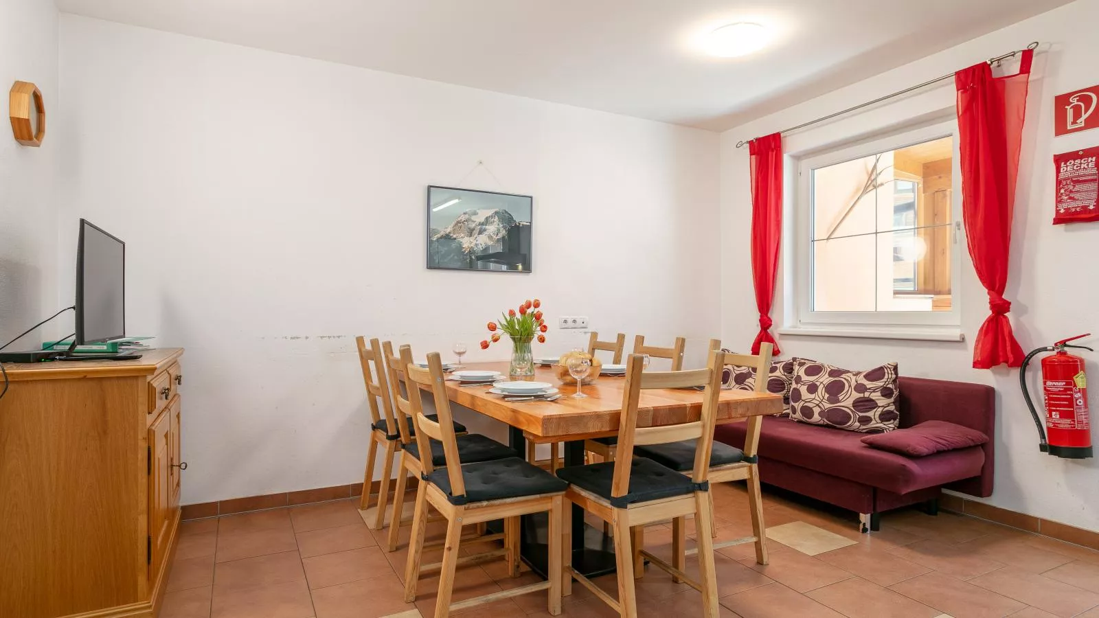 Haus Oliver 2-Living room