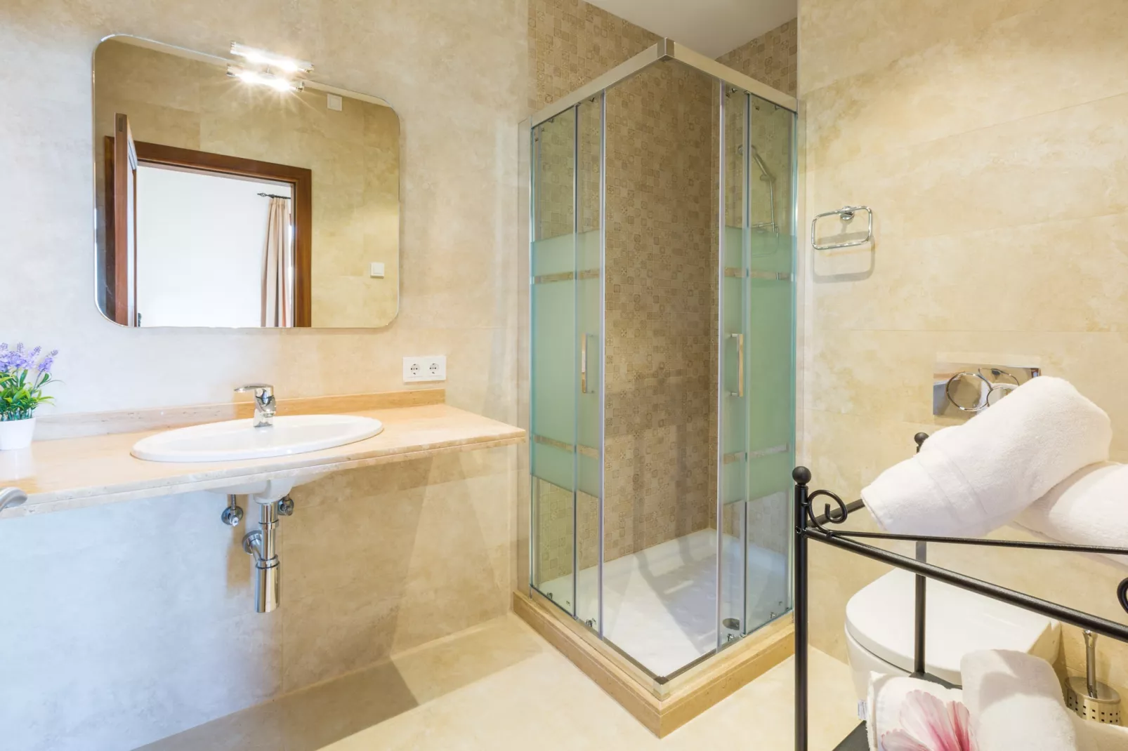 RomanÍ Des Figueral-Badezimmer