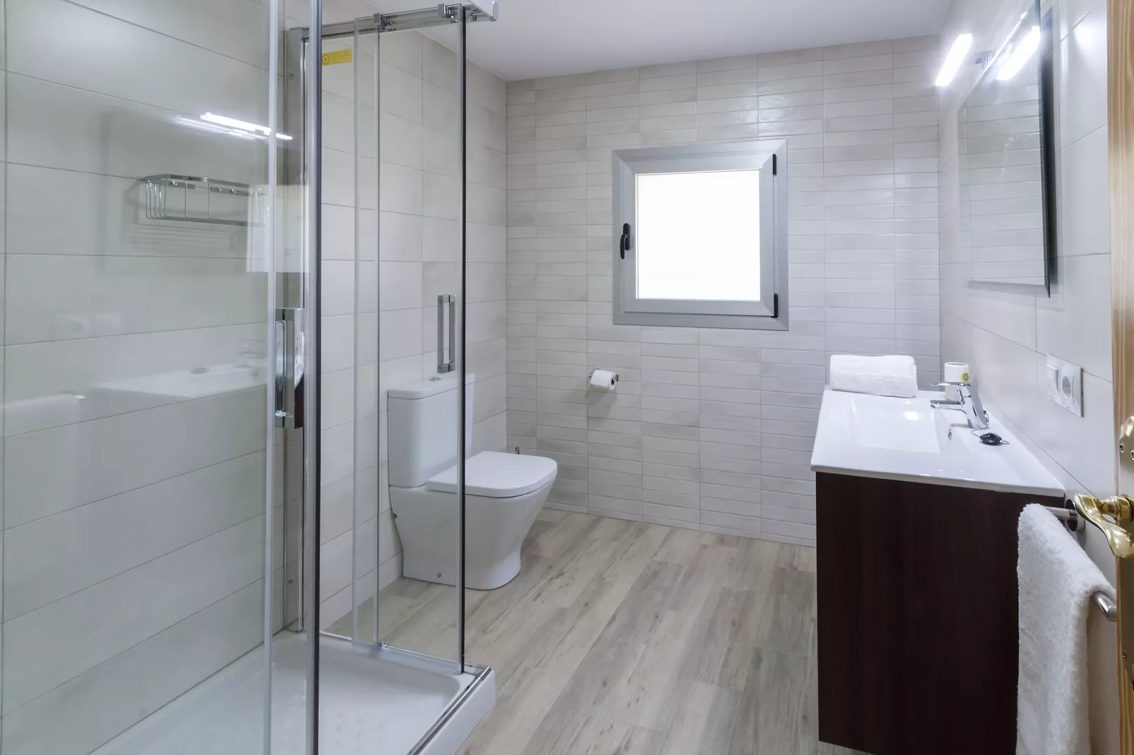 Portilet-Bathroom
