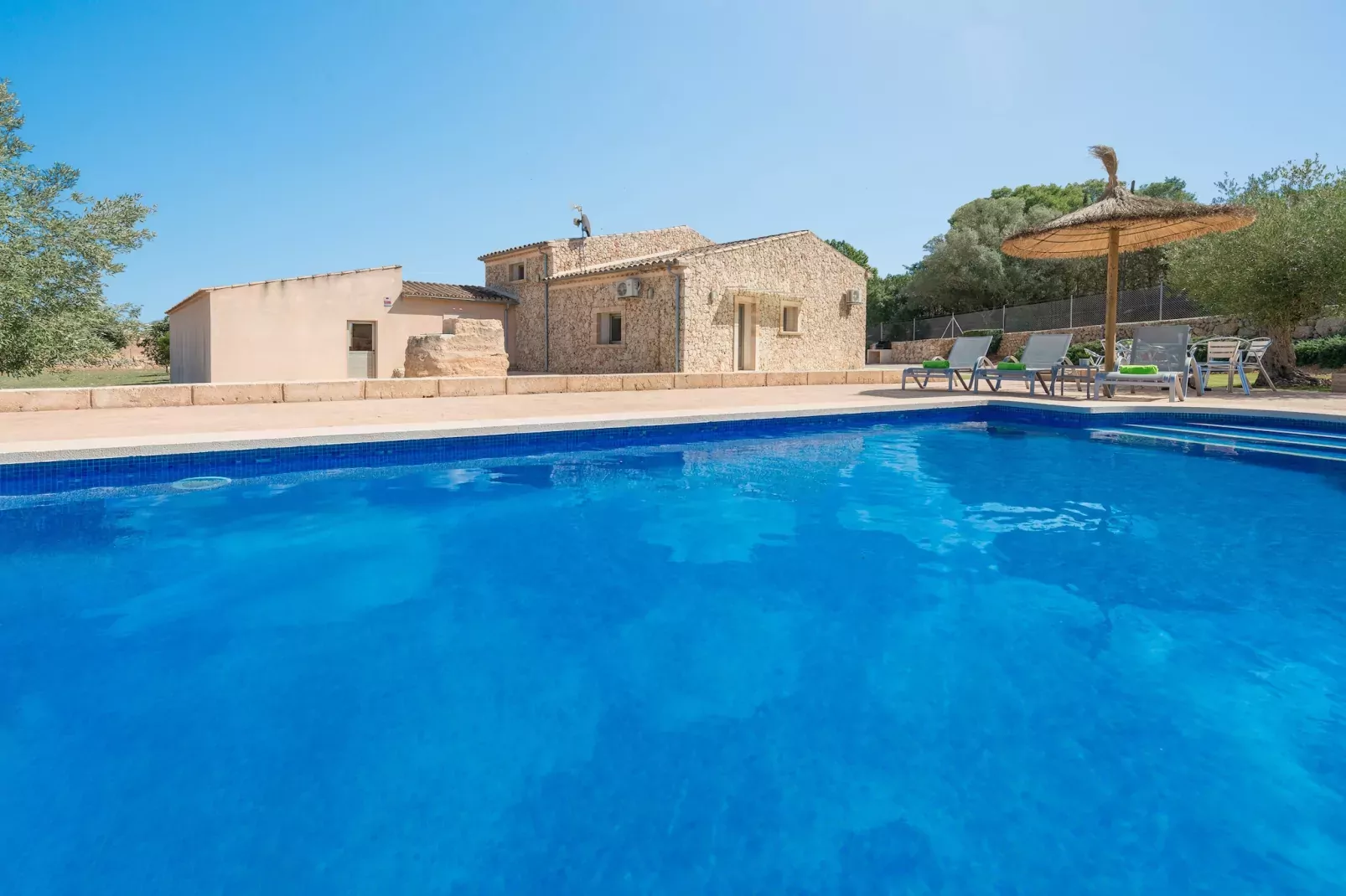Can Brivo-Pool