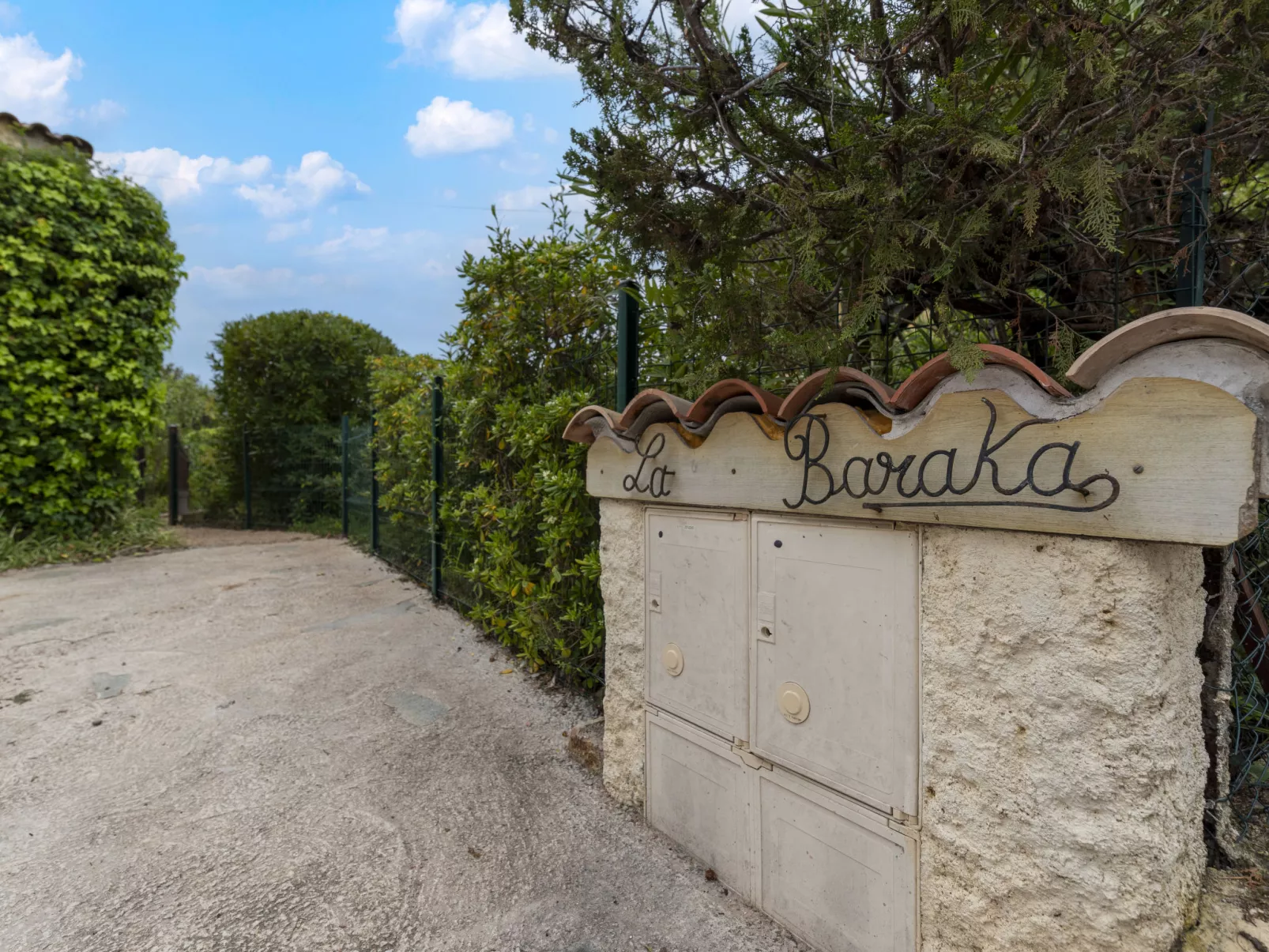 La Baraka (TUC150)-Outside