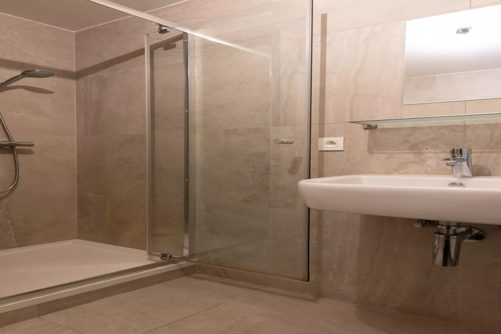Auriga-Bathroom