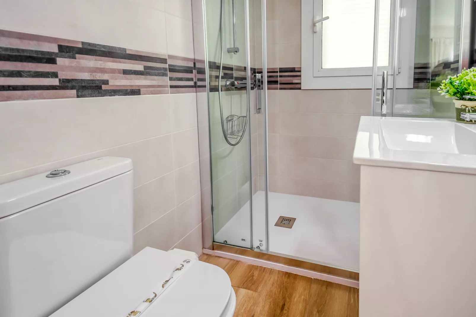 MIMOSAS 2 B  Canyelles Roses-Bathroom