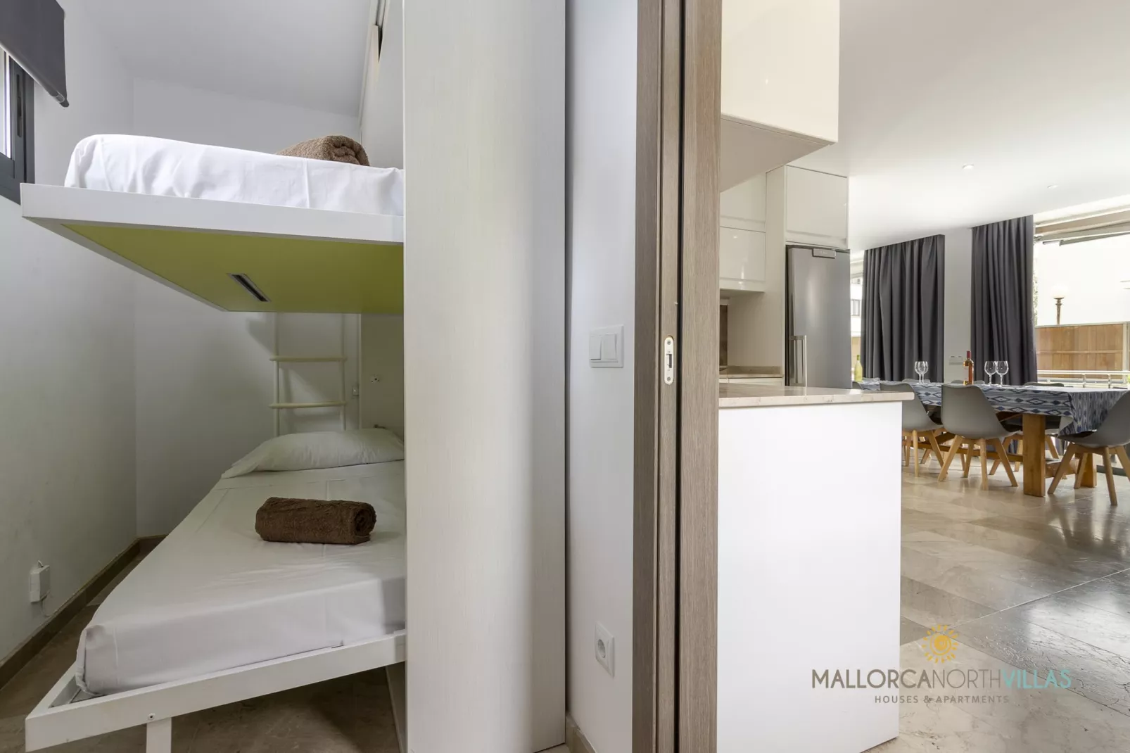 VILLA IOLA IDEAL PARA FAMILIAS A 150M DE LA PLAYA-Bedroom
