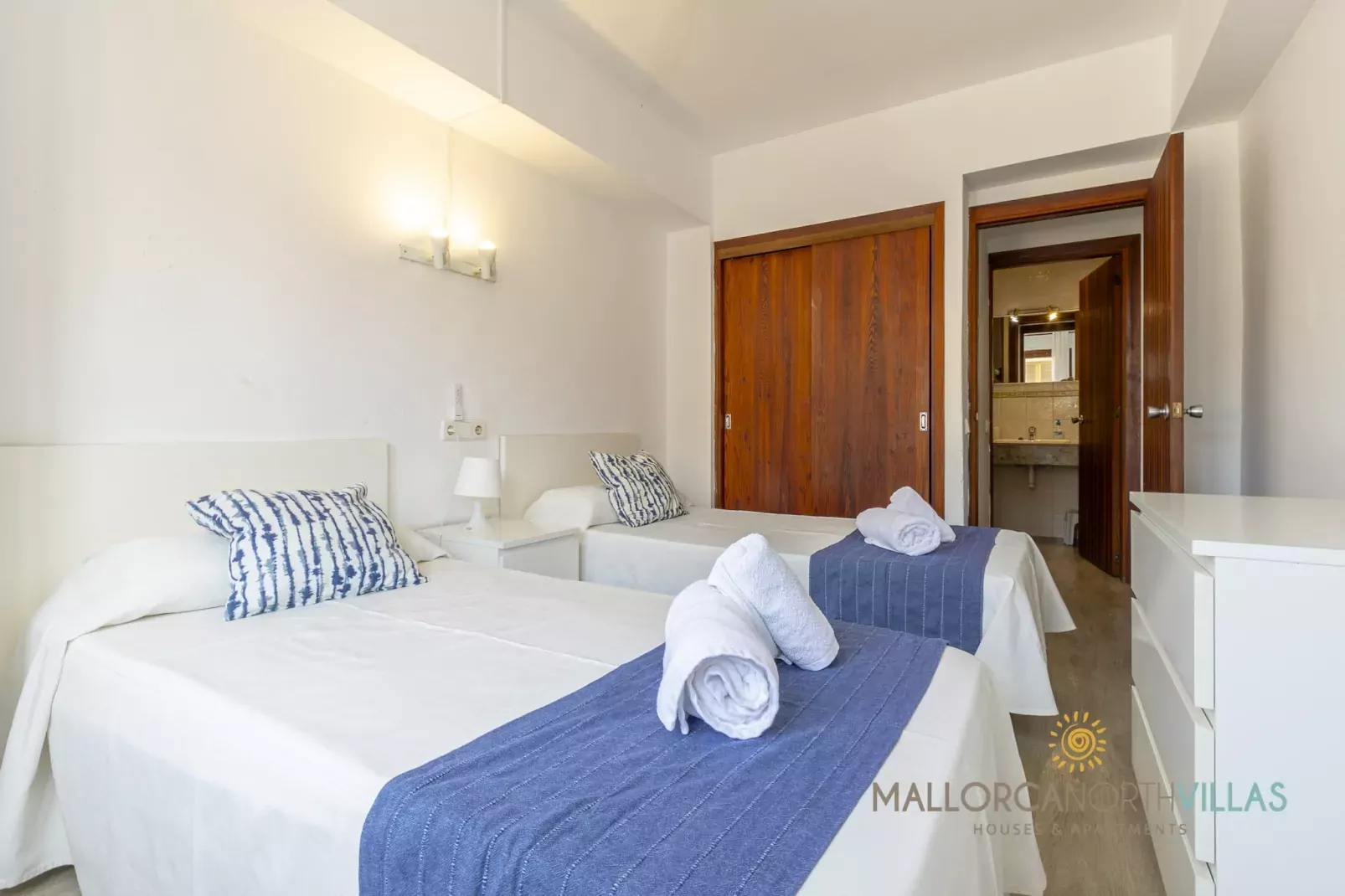 Apartamento Voramar II: Primera Línea en Pine Walk-Schlafzimmer