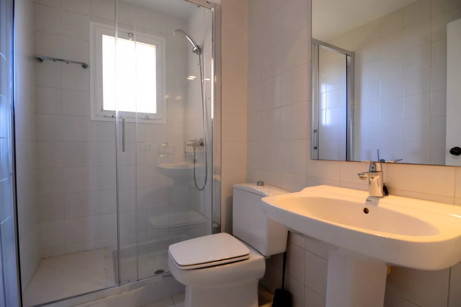 GOLF MAR II B 1-4-Bathroom