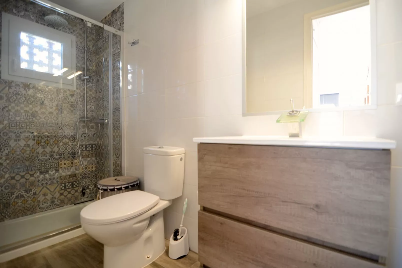 OMEGA 5 1-D-Bathroom