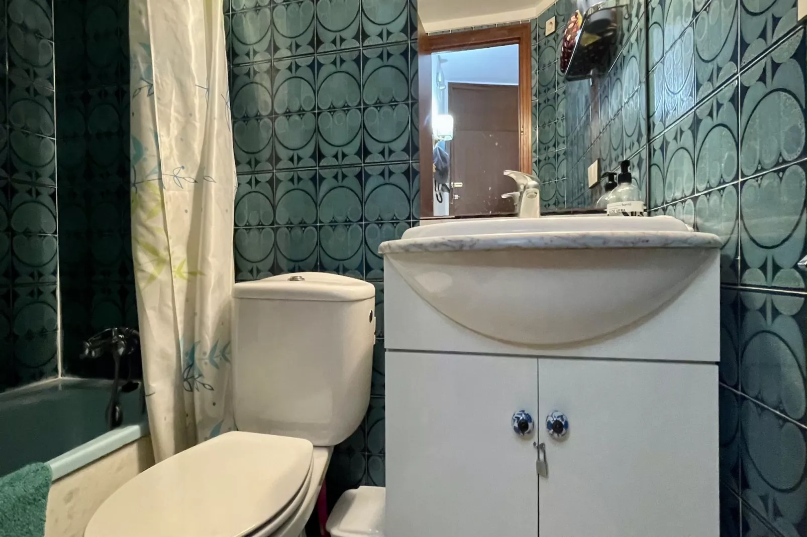 MEDES PARK I 5-1-Bathroom