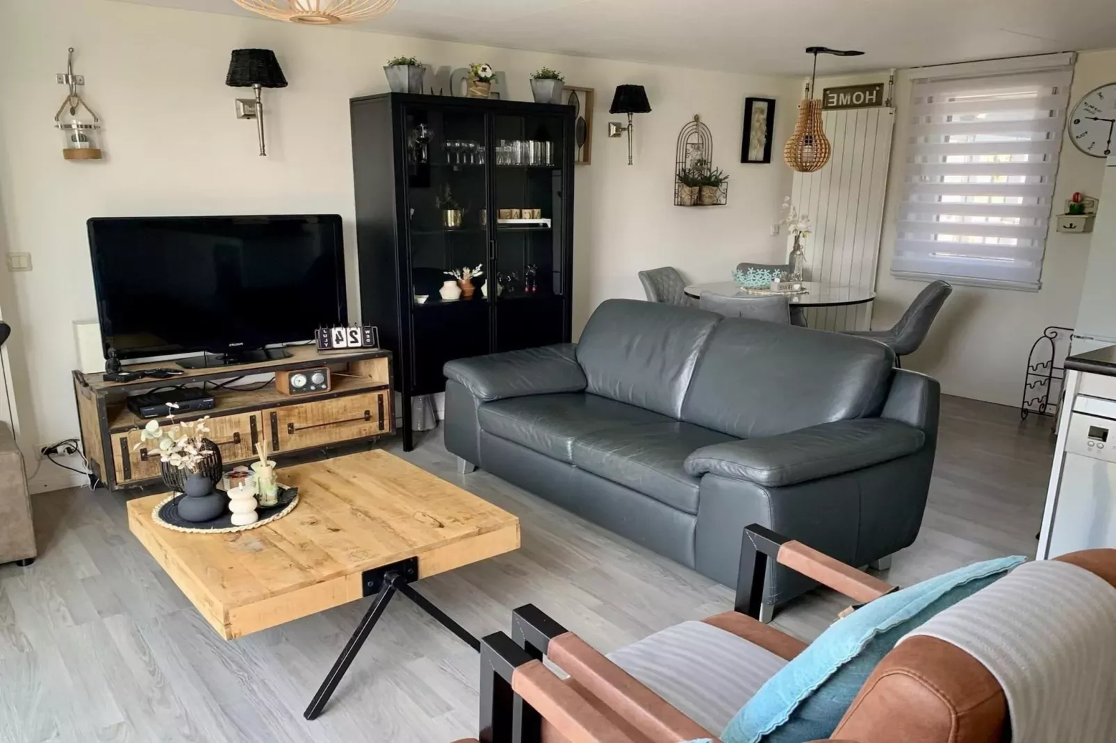 Eb en Vloed 75-Kitchen