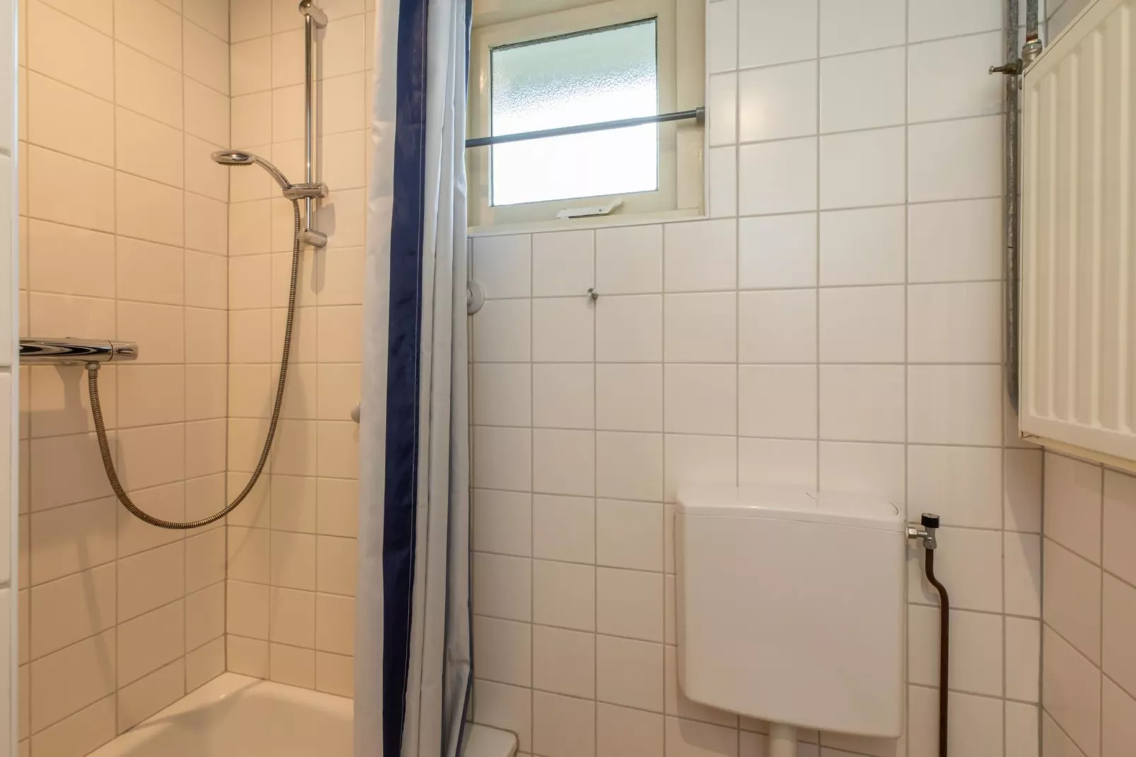 Vakantiehuis voor 6 personen  Hoge Weide 63 Oostkapelle  Dicht bij strand-Bathroom