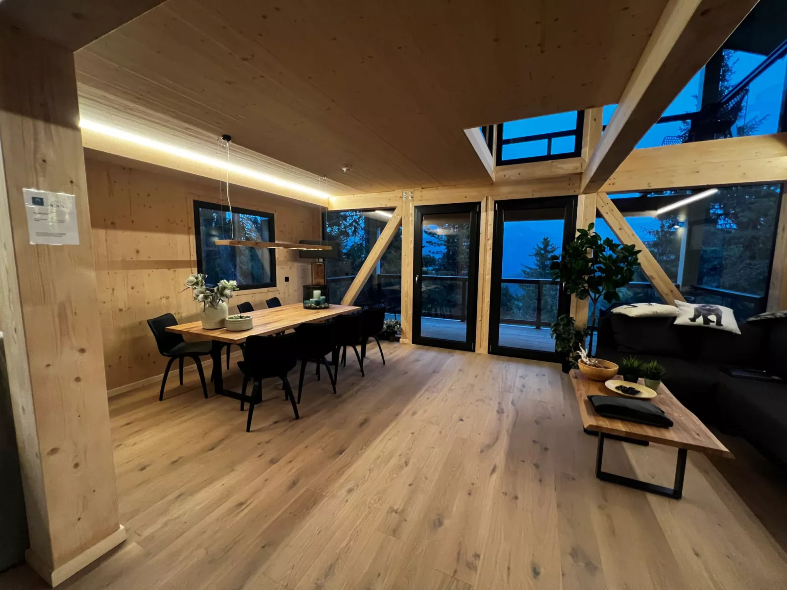 Superior #14 mit Sauna & Hot Tub-Inside