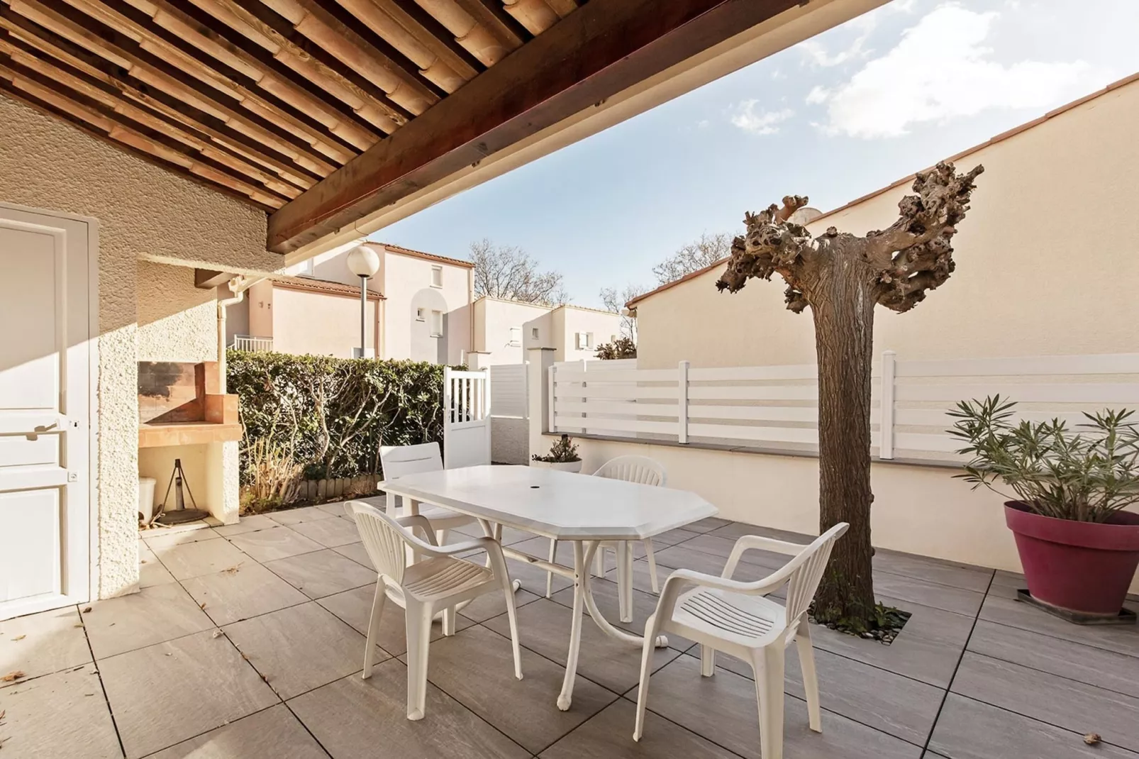 Perles du Soleil N°50 - M2M6-Terrassenbalkon