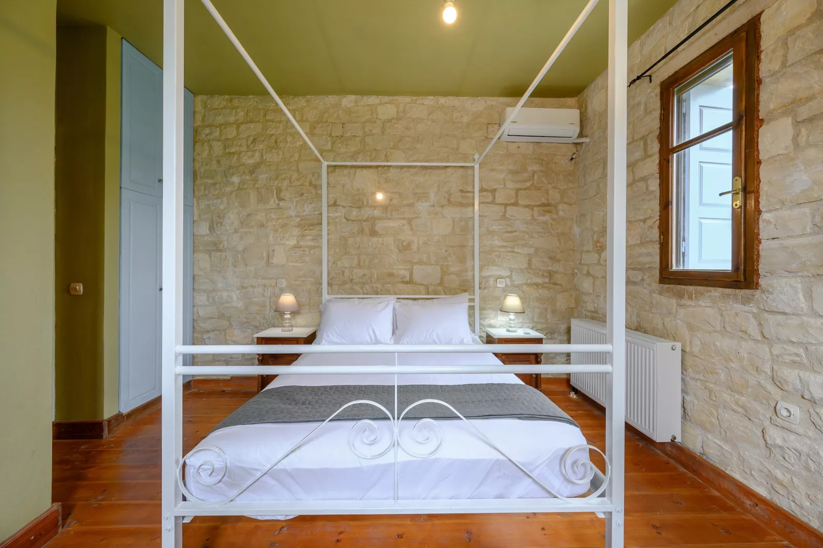 Kandinella-Bedroom