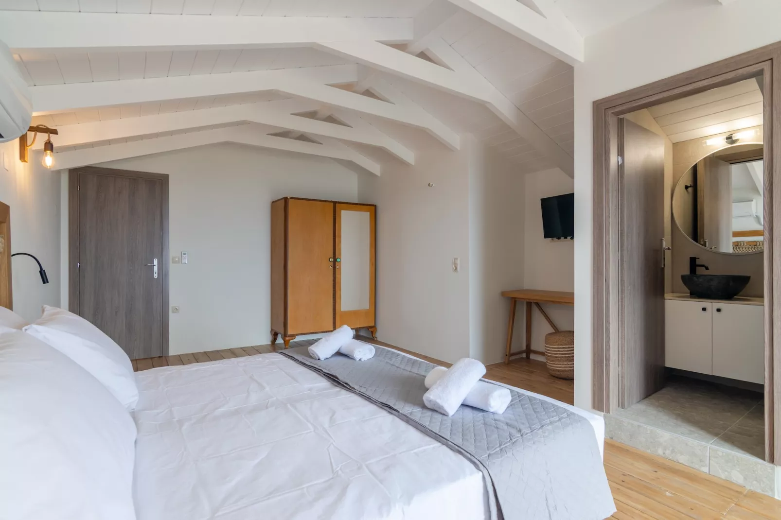 Iliahtida-Bedroom