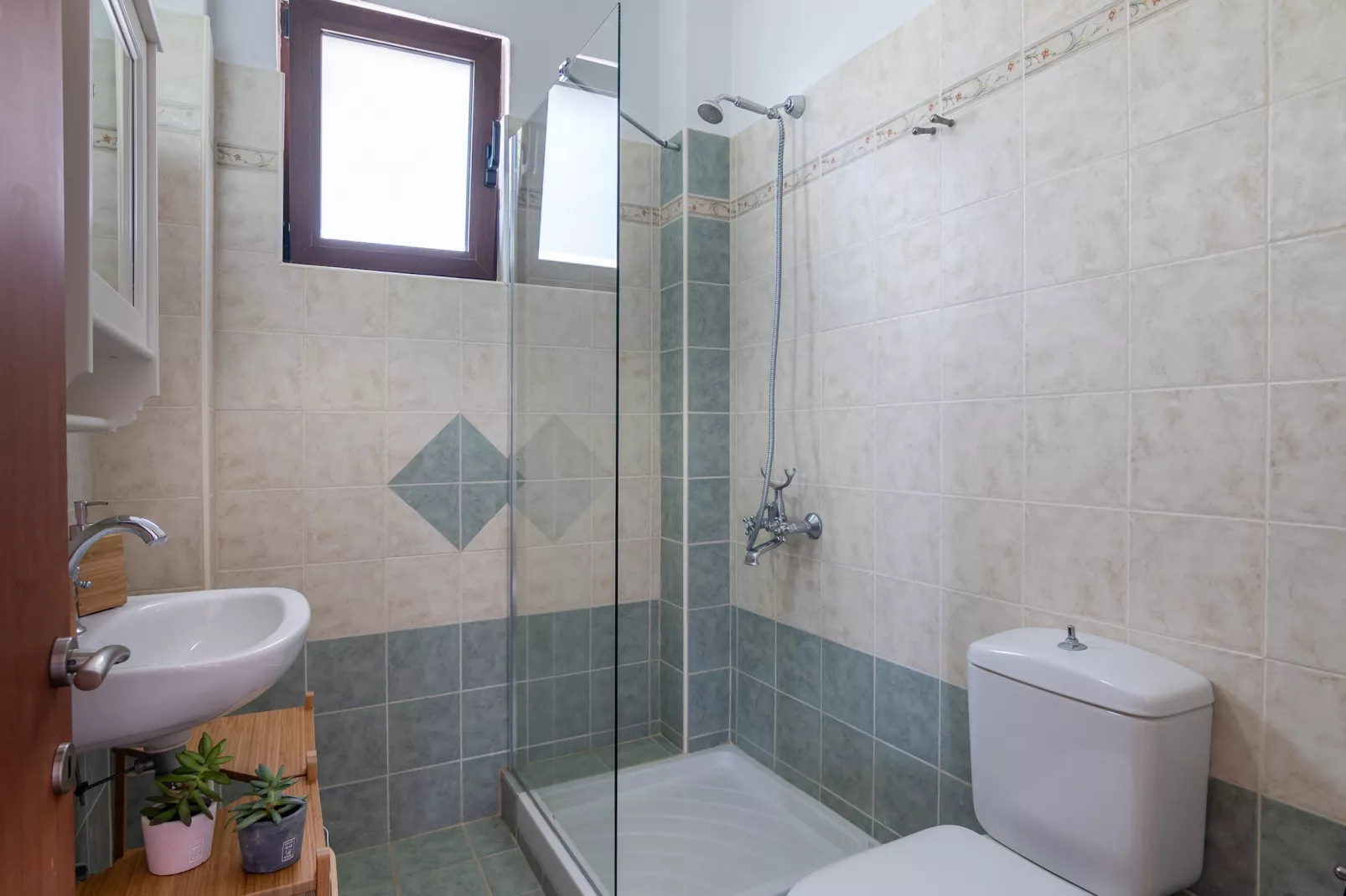 Villaki-Bathroom