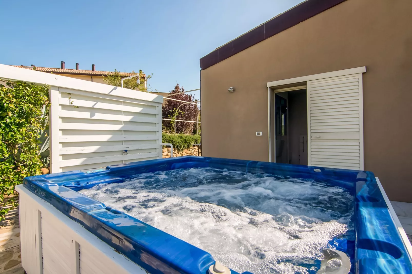 poolofhouse