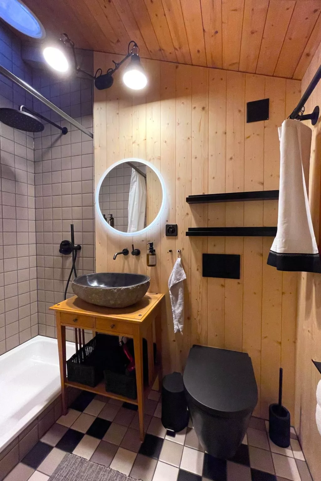 Cozy Chalet-Inside